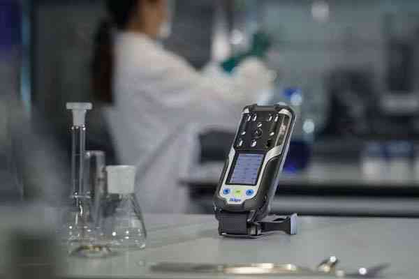 دستگاه تشخیص گاز دراگر پرتابل مدل X-am 8000